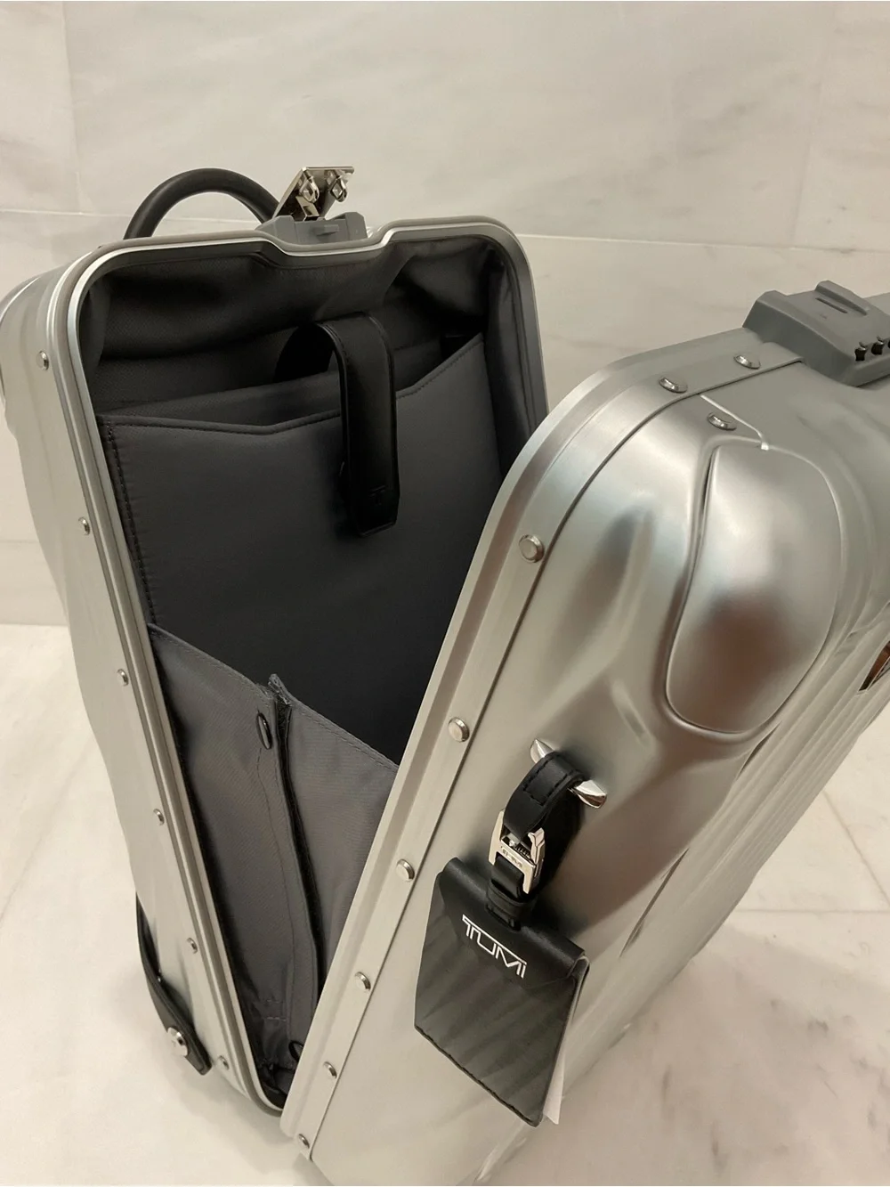NEW Tumi 19 Degree ALUMINUM & Leather 17.0” Backpack - SILVER